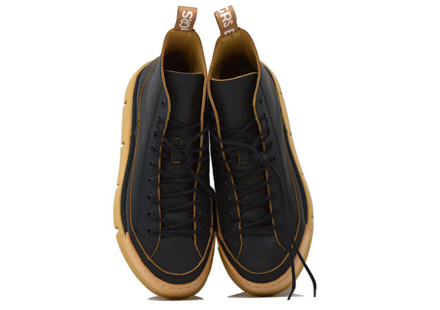 „LA DINAMICA BLACK“ – Handgefertigte Lederstiefelette, 100 % hergestellt in Italien